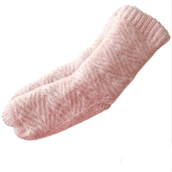 Express Cozy Sock Slippers One Size - Picture 13 of 16